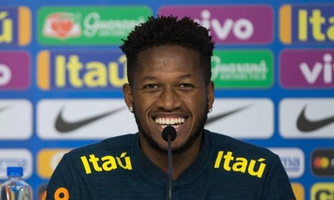 NÓNG: Mục tiêu của Man Utd đặt chân đến nước Anh